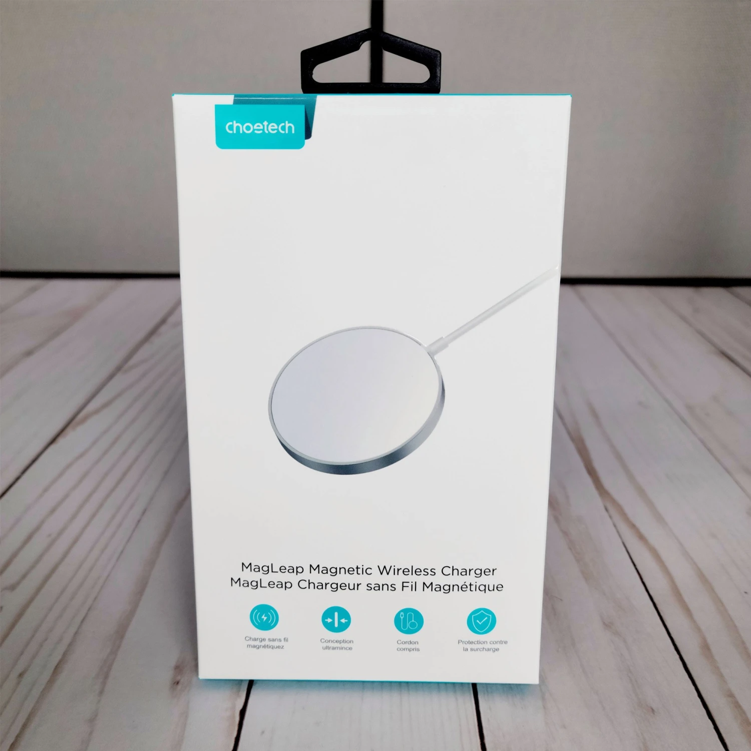 CHOETECH 15W Magnetic Snap-on Wireless Charger W/ Connected USB-C PD Cable 4 CHOETECH 15W Magnetic Snap-on Wireless Charger W/ Connected USB-C PD Cable - Image 2