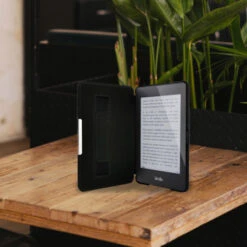 Olixar Genuine Leather Kindle Paperwhite 3 / 2 / 1 Folio Case - Black -OtterBox Store e 243